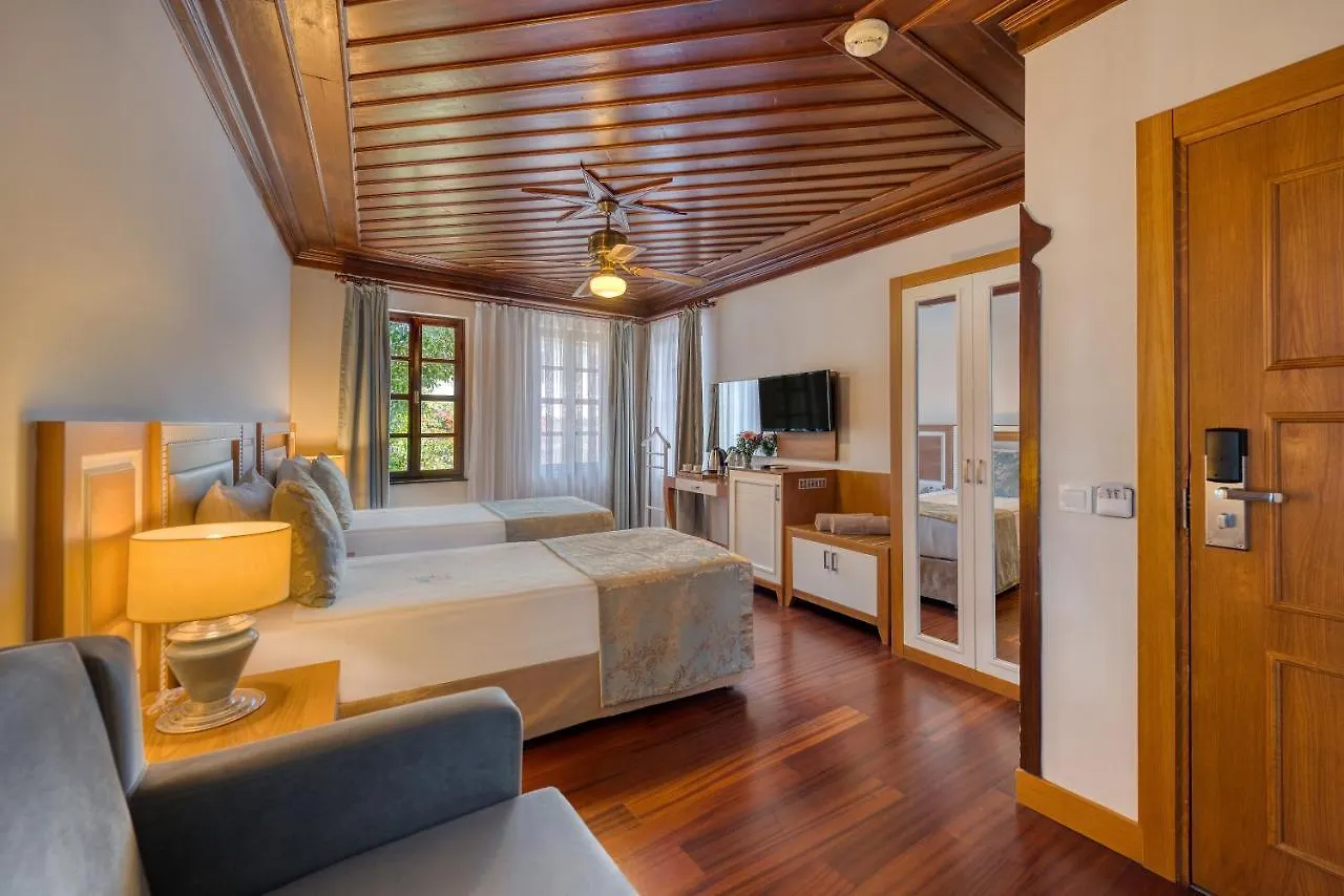 אנטליה Dogan Hotel טורקיה