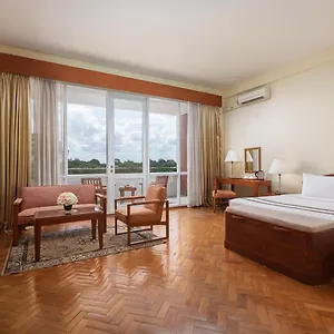 inya-lake.yangonhotels.org/